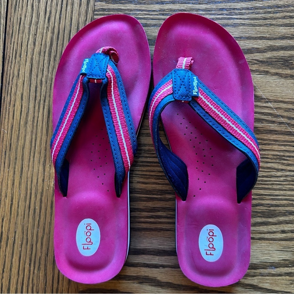Floppi Women's Red White Blue Flip Flop Sandals Size 10 1/2 -see measurements
